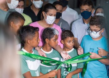 Prefeitura de Caruaru entrega nova escola e requalificação de ginásio municipal