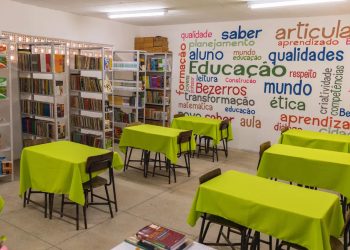 Professores da rede municipal terão reajuste de 33,24%, anuncia Prefeitura de Bezerros