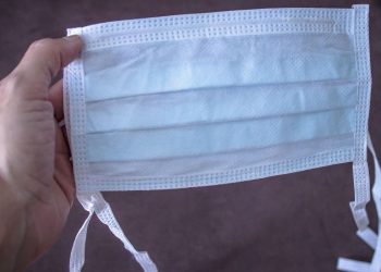 Deputada protocola projetos para suspender uso obrigatório de máscara em Pernambuco