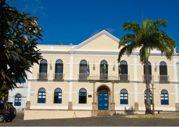 Com mais de 100 vagas, Prefeitura de Olinda abre inscrições para processo seletivo na área de saúde