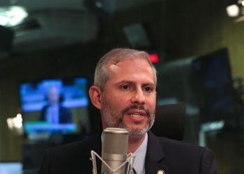 Victor Godoy é nomeado como novo ministro da Educação