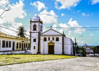 Igreja mais antiga do Brasil é reaberta em Igarassu