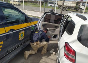 Dois homens são presos com cerca de 1kg de crack, em Jaboatão