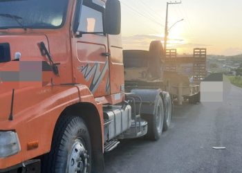 Motociclista morre após colidir na traseira de caminhão na BR-232, em Pombos