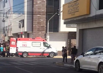 Motociclista morre ao colidir com caminhonete no centro de Santa Cruz do Capibaribe