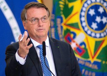 Bolsonaro sanciona Auxílio Brasil de R$ 400