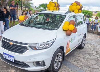 Prefeitura de Gravatá entrega veículo para o Programa Criança Feliz