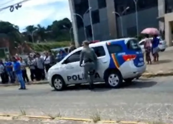 Homem é morto a tiros em frente ao Fórum de Jaboatão dos Guararapes
