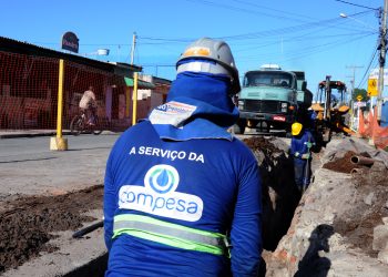 Compesa recua sobre aumento de 11,69% na conta de água