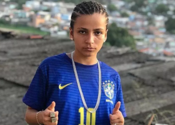 MC de brega funk é assassinada a tiros em Olinda