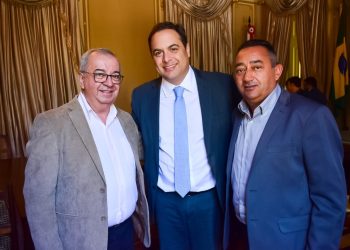 Prefeito de Gravatá se reúne com governador Paulo Câmara