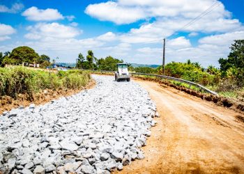 Obras de pavimentação da PE-87 são iniciadas, em Gravatá