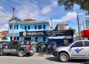 Mulher é presa por suspeita de aplicar golpe do ‘PIX falso’, no Recife