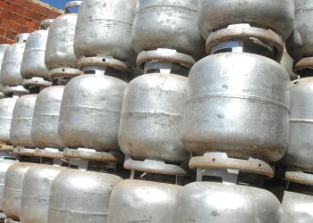 Preço do gás de cozinha para distribuidoras é reduzido pela Petrobras