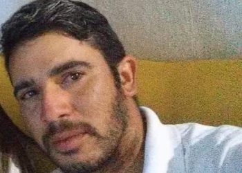 Homem é assassinado a tiros na frente da própria casa, em Gravatá