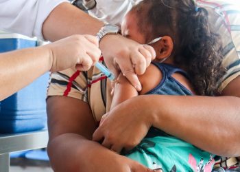 Vitória e Chã Grande iniciam vacinação de crianças de 6 meses a 2 anos com comorbidades