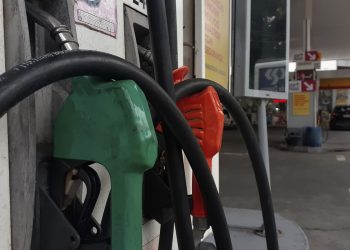 Petrobras aumenta preço da gasolina em R$ 0,23 por litro para distribuidoras