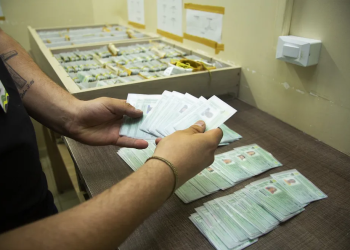 Detran-PE volta a emitir carteira de motorista e outros documentos