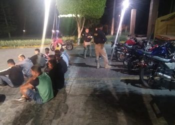 PRF flagra “rachas” de motociclistas entre Gravatá e Caruaru na BR-232