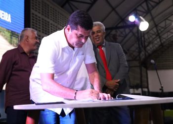 Prefeitura de Chã Grande anuncia reajuste para professores da rede municipal de ensino