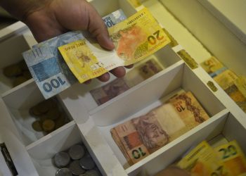 Governo Federal reduz em 87,5% limite de desconto do consignado no Bolsa Família
