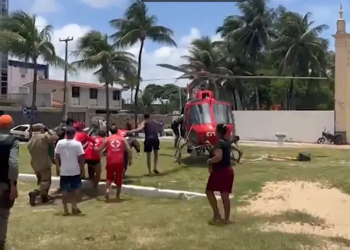 Adolescente tem perna amputada após ser atacado por tubarão na praia de Piedade, em Jaboatão