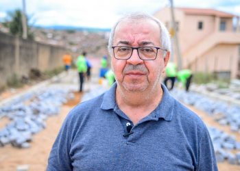 Joselito Gomes não abre negociações por reajuste salarial e professores de Gravatá decretam “estado de greve”