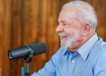 Lula enxerga avanços nos primeiros seis meses, pede paciência e promete governo sem ‘fake news’