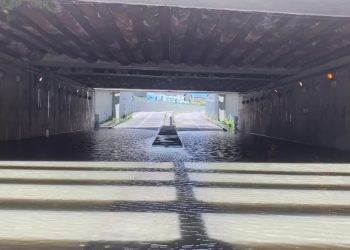 Homem morre ao tentar cruzar túnel alagado no Recife