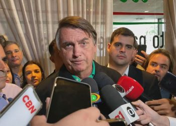 Decisão do TSE é como ‘facada nas costas’, afirma Bolsonaro sobre inelegibilidade