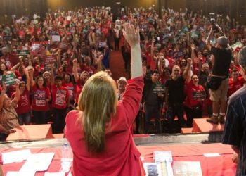 Professores decidem acatar decisão do TJPE e suspender greve da educação em Pernambuco