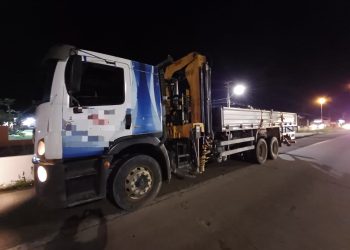 Homem morre após ser atropelado por caminhão na BR-232, em Gravatá