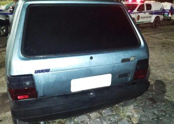 Homem é encontrado morto em carro roubado após colisão e tiros na BR-232, em Gravatá