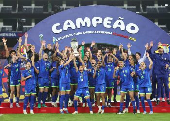 Com emoção, Brasil vence a Colômbia nos pênaltis e conquista Copa América Feminina