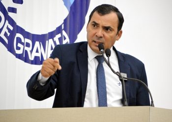 Vereador Aldo Lamassa denuncia atraso no pagamento a artistas locais do São João 2025 em Gravatá: “Não dão satisfação”