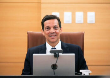 Carlos Neves é eleito presidente do Tribunal de Contas de Pernambuco para o biênio 2026-2027