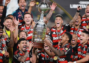 Flamengo derrota o Palmeiras e se torna tetracampeão da Copa Libertadores