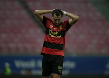 Sport é goleado pelo Flamengo e sela rebaixamento para a Série B do Campeonato Brasileiro