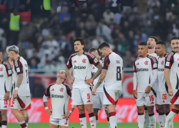 Flamengo é superado pelo PSG nos pênaltis e fica com o vice da Copa Intercontinental