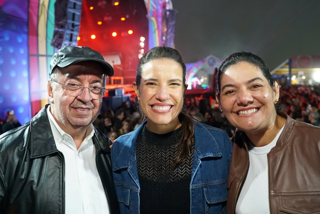 Joselito Gomes, Raquel Lyra e Viviane Facundes juntos durante Festival Pernambuco Meu País, em Gravatá.