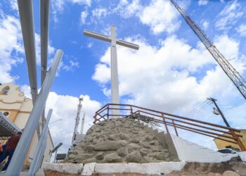 Alto do Cruzeiro, em Gravatá, é reinaugurado após obra de requalificação