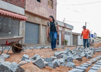 Vereadores aprovam convocação da secretária de Obras de Gravatá Viviane Facundes