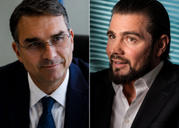 Flávio Bolsonaro recebeu R$ 61 milhões de Daniel Vorcaro para financiar filme sobre o pai