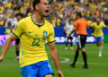 Brasil marca no fim, vira sobre o Japão e vai às oitavas de final da Copa do Mundo