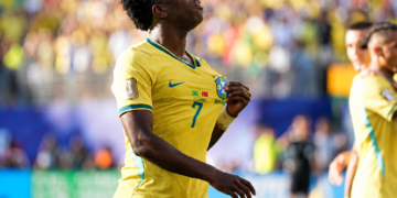Brasil sai atrás, reage com Vini Jr. e fica no empate com o Marrocos na estreia da Copa do Mundo
